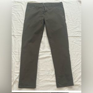 Vuori Collins Chino Pants